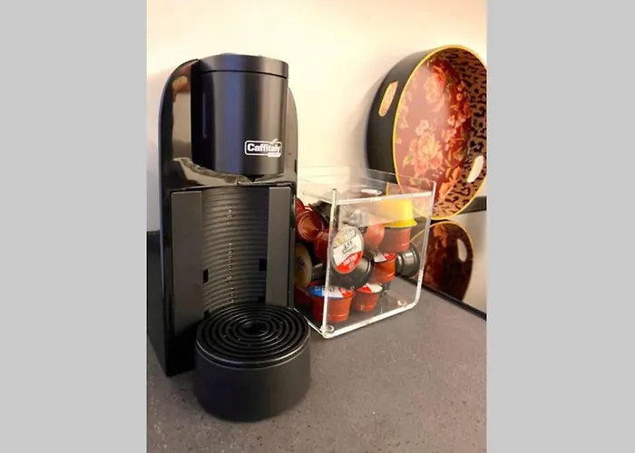 Lägenhet Wine And Horse - Next To Station And Free Parking *